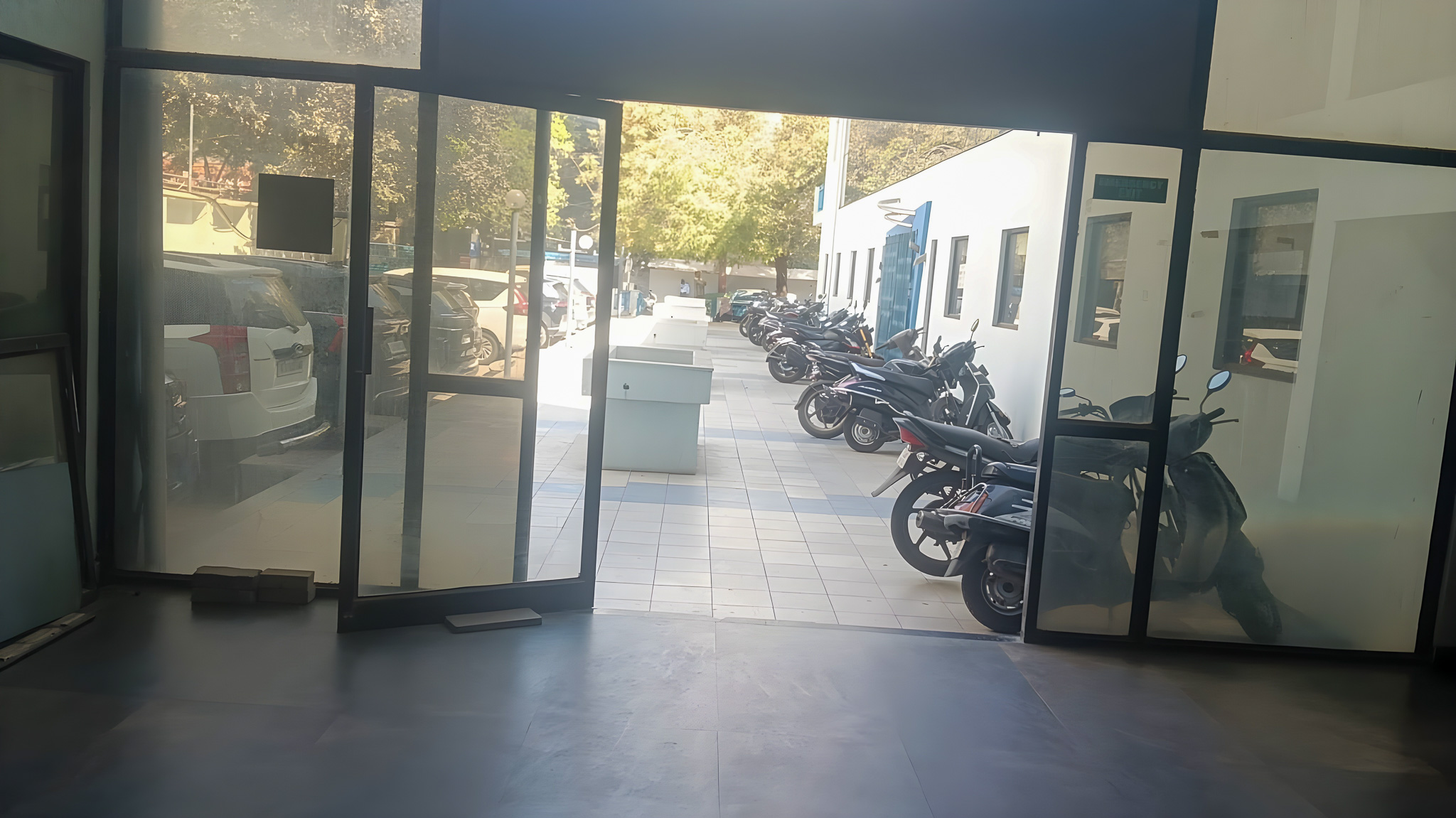 2117.57 square feet Office for sale in CORPORATE HOUSE ANUBHUTI COMMERCIAL CO-OPERATIVE HOUSING SOCIETY LIMITED NEAR TORRENT HOUSE Ahmedabad — photo 24