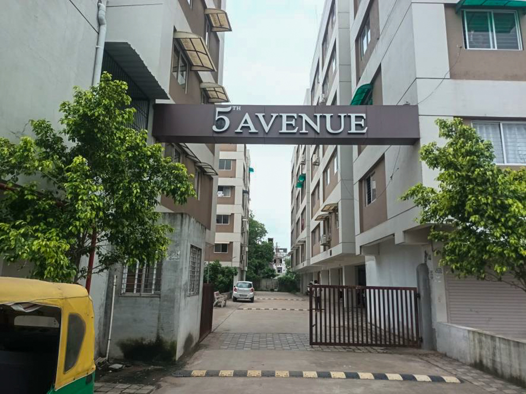 2 BHK Flat for sale in 5th Avenue, Manjalpur, Vadodara Vadodara — photo 1