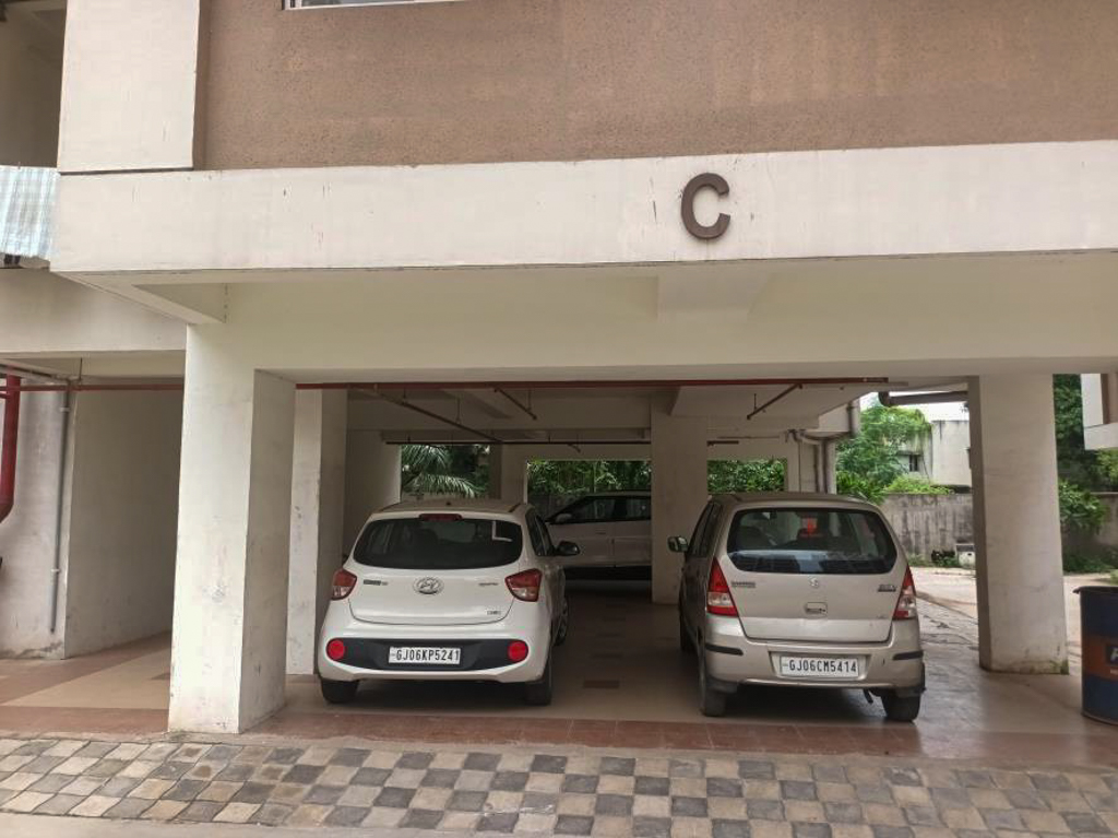 2 BHK Flat for sale in 5th Avenue, Manjalpur, Vadodara Vadodara — photo 23
