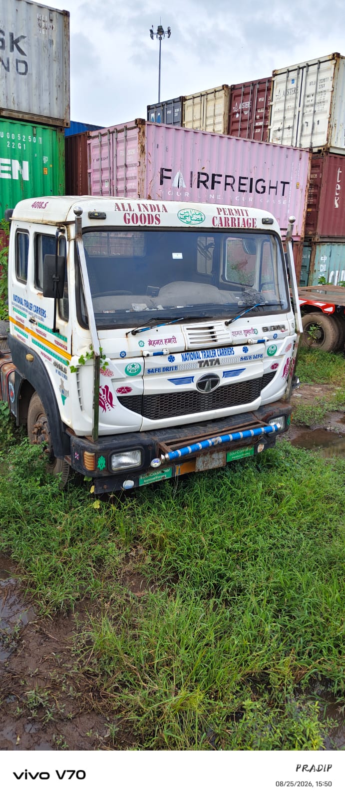 2018 Tata Signa 4018.S CAB 3800 Trailer 500000 km 8 years for sale in TNS PARKING DHOBITALAV NETA JI DUCK YARD KHIDIRPORE KOLKATA Kolkata — photo 2