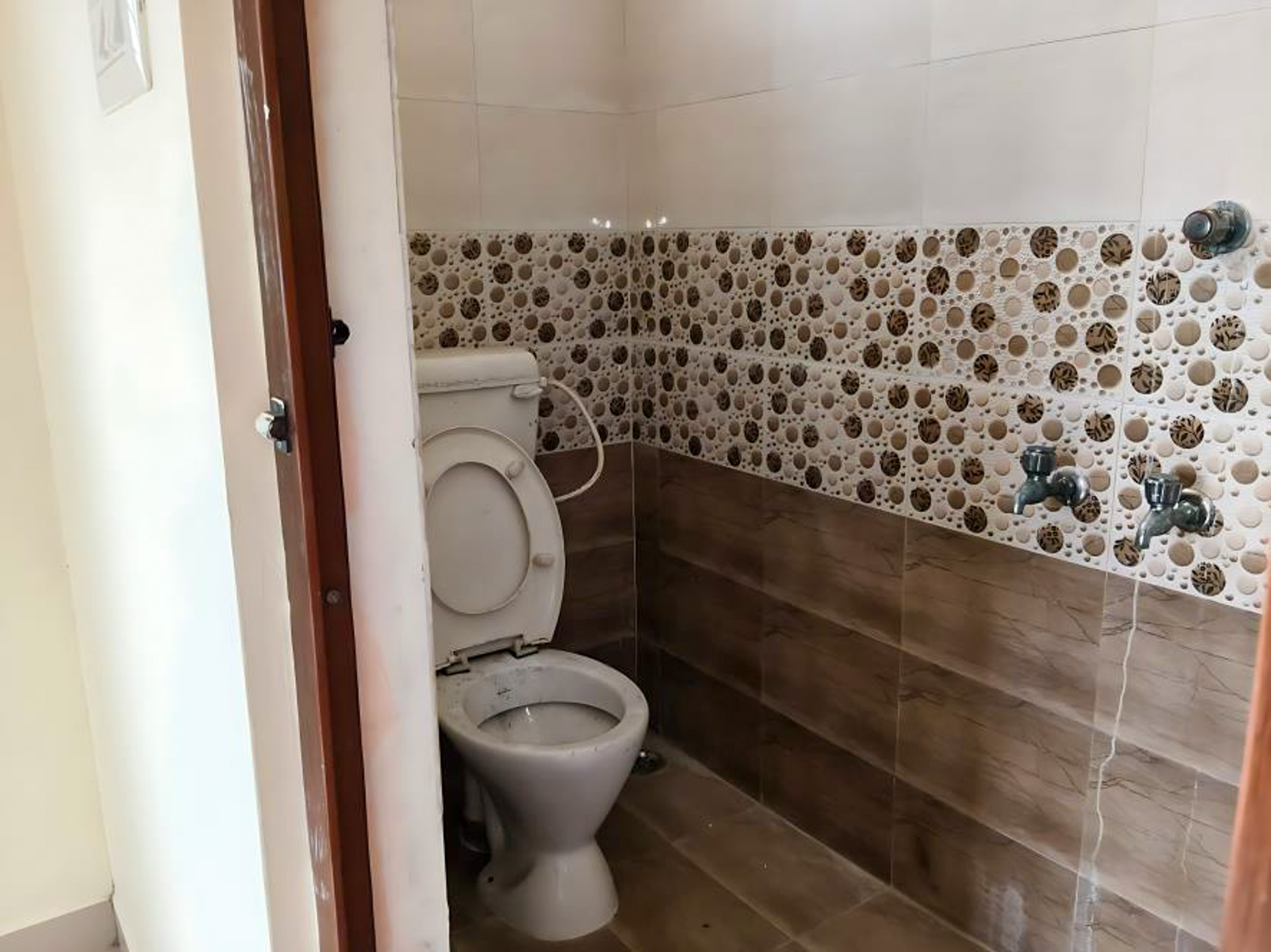 2 BHK Flat for sale in LAKE VIEW, LOCATED IN DEVELIPONG AREA Maraimalai Nagar — photo 4