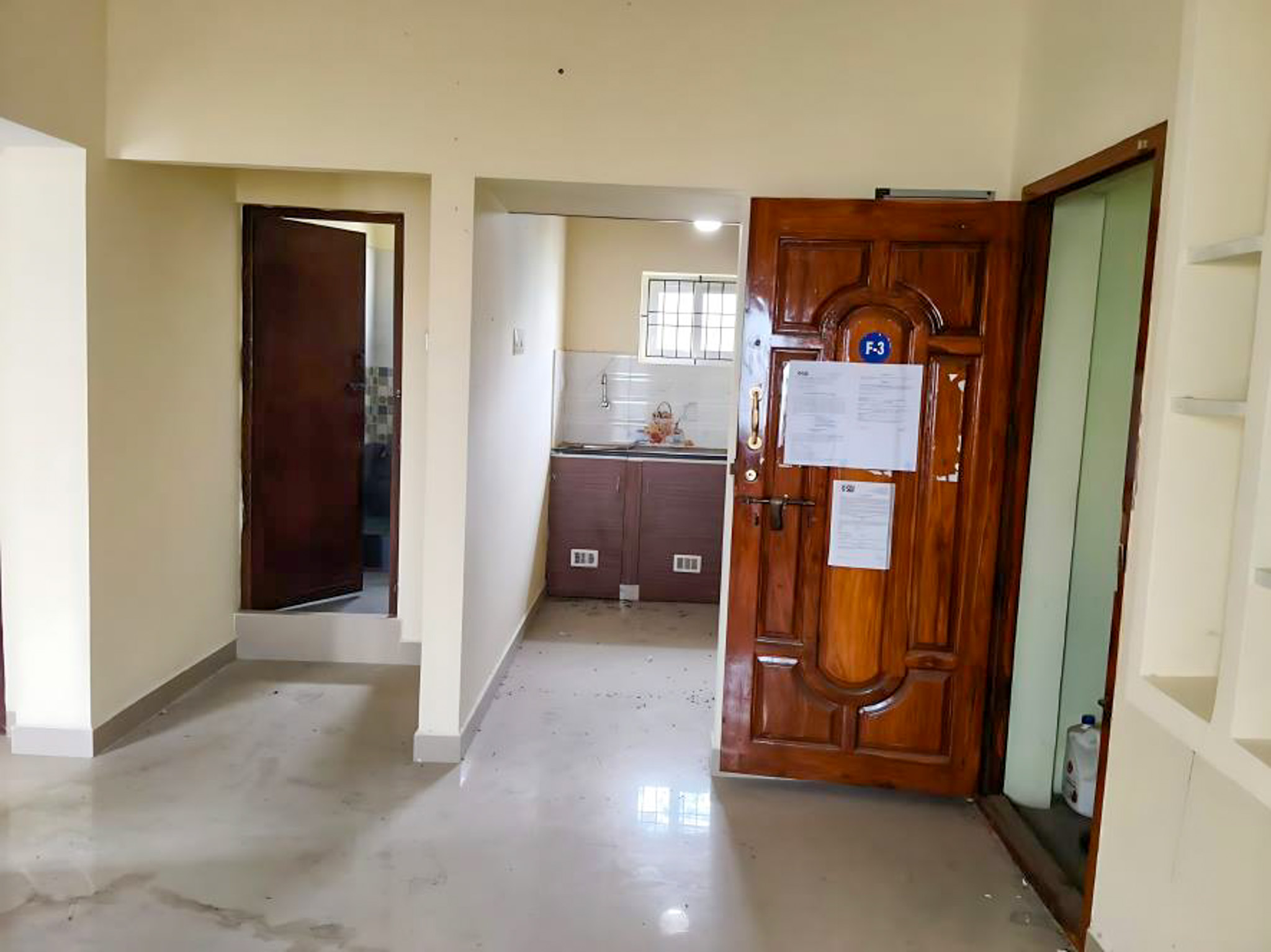 2 BHK Flat for sale in LAKE VIEW, LOCATED IN DEVELIPONG AREA Maraimalai Nagar — photo 8