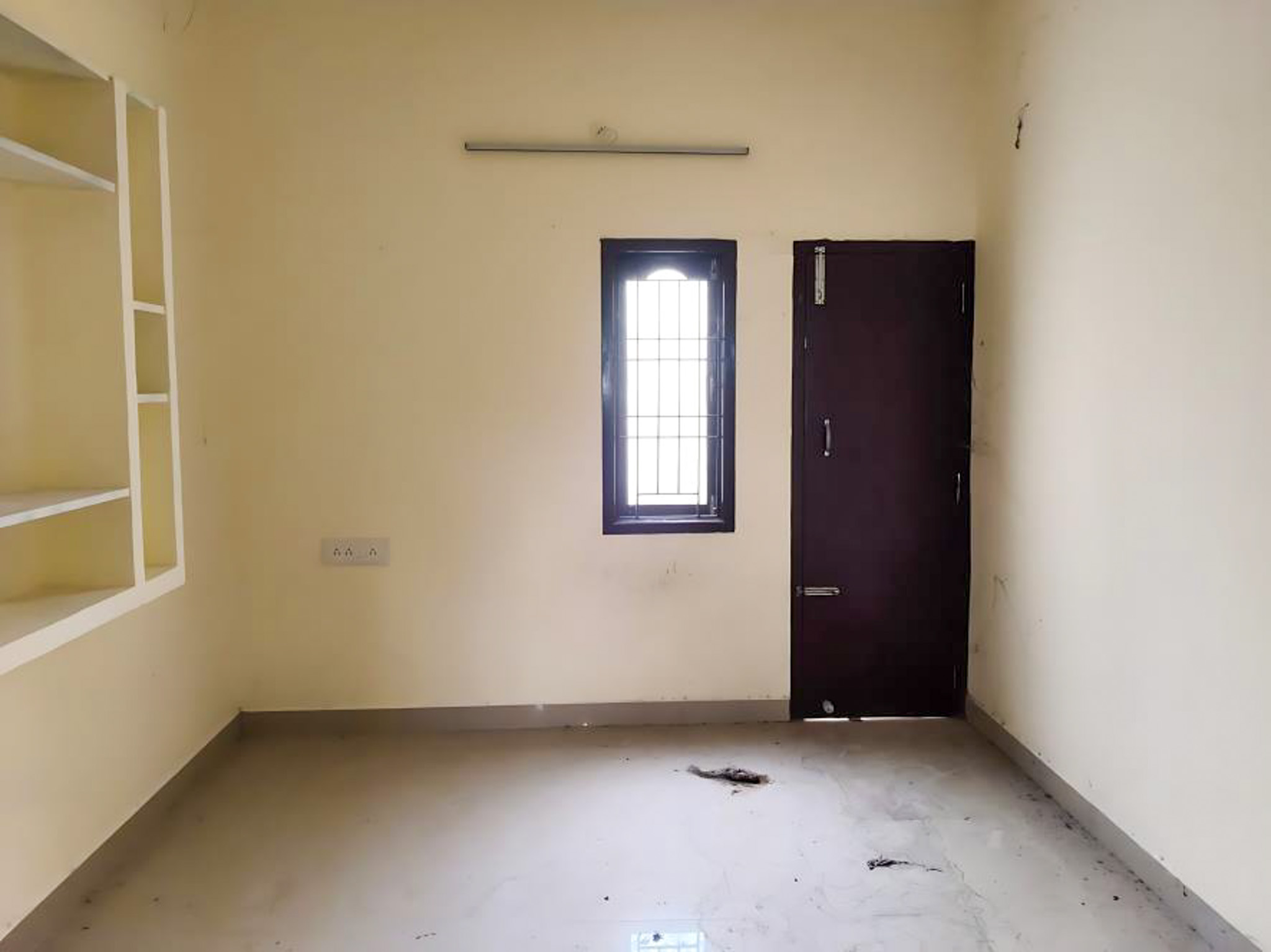 2 BHK Flat for sale in LAKE VIEW, LOCATED IN DEVELIPONG AREA Maraimalai Nagar — photo 9