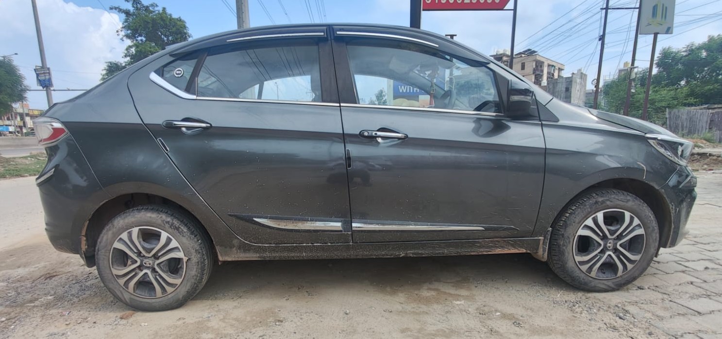 VEHICLE REG NO DL1CAH1535 TATA TIGOR CNG TWN XZ+1.2 RTN for sale in Greater Noida Greater Noida — photo 4