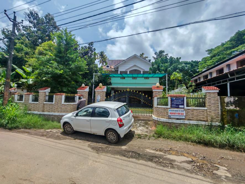 3000 square feet Individual House for sale in SREEMANIKANDAN, NELLAYI Parappukkara — photo 1