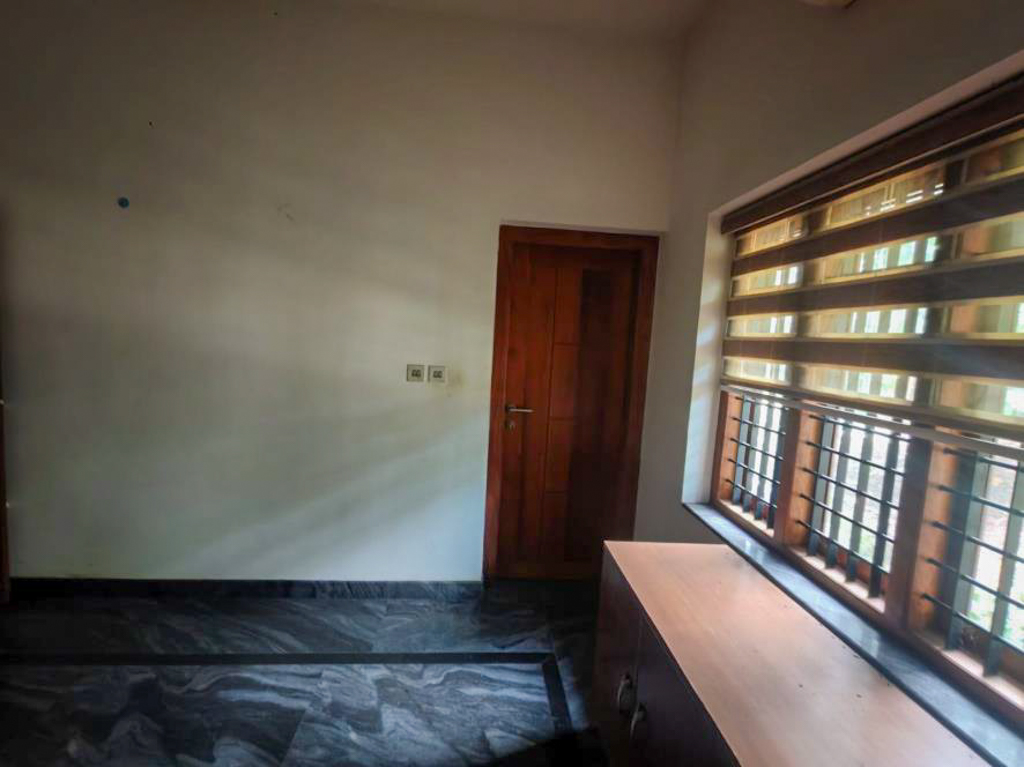 3000 square feet Individual House for sale in SREEMANIKANDAN, NELLAYI Parappukkara — photo 18
