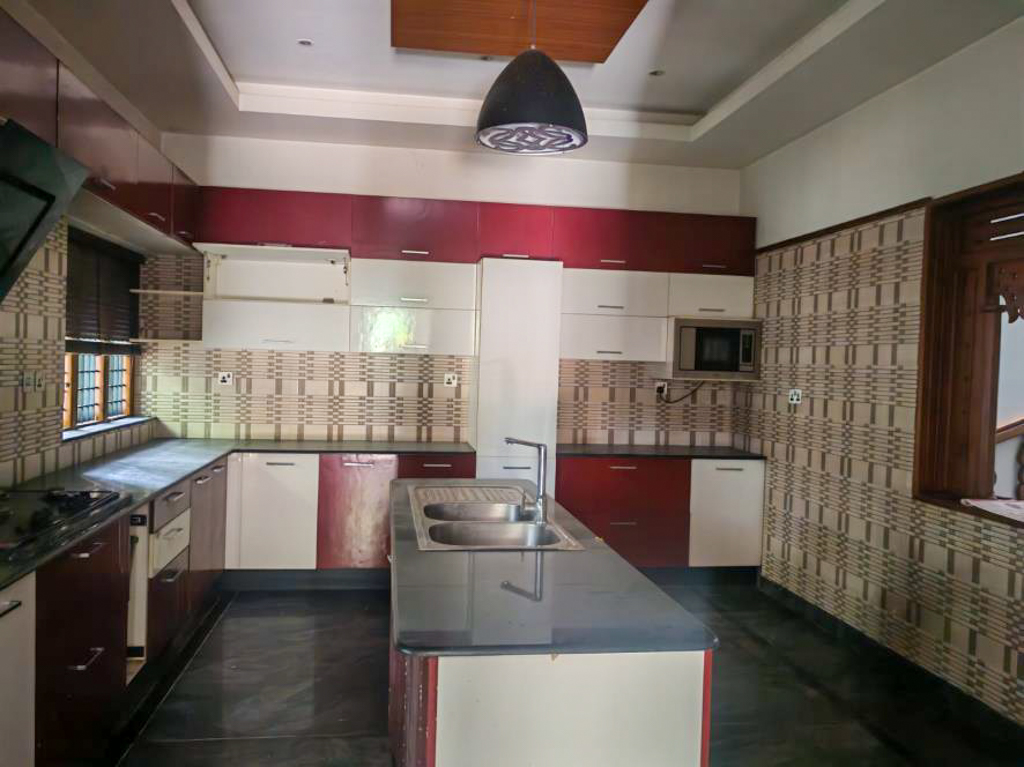 3000 square feet Individual House for sale in SREEMANIKANDAN, NELLAYI Parappukkara — photo 8