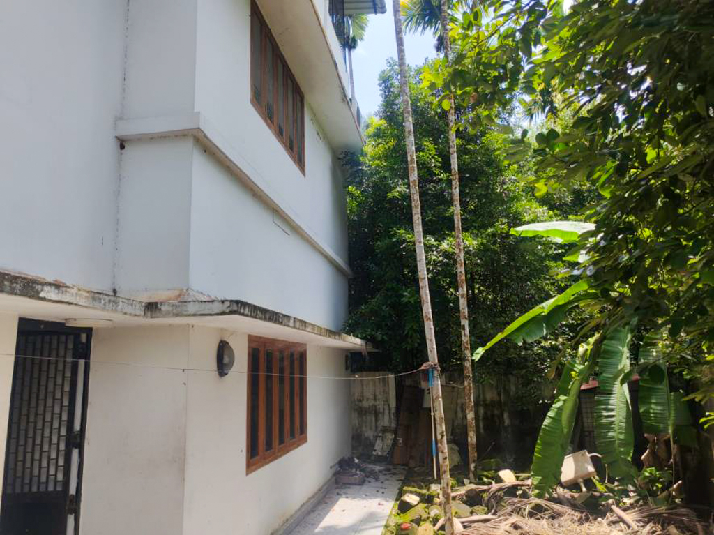 3000 square feet Individual House for sale in SREEMANIKANDAN, NELLAYI Parappukkara — photo 21