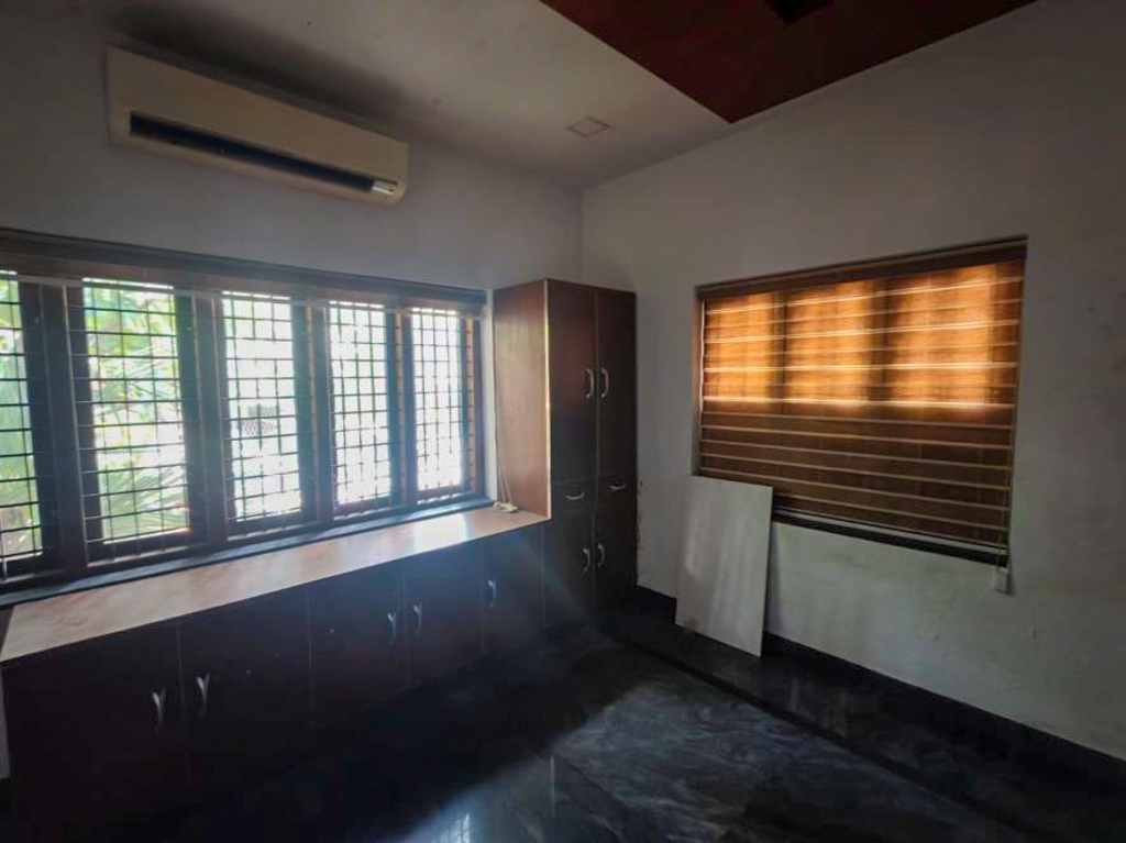 3000 square feet Individual House for sale in SREEMANIKANDAN, NELLAYI Parappukkara — photo 41