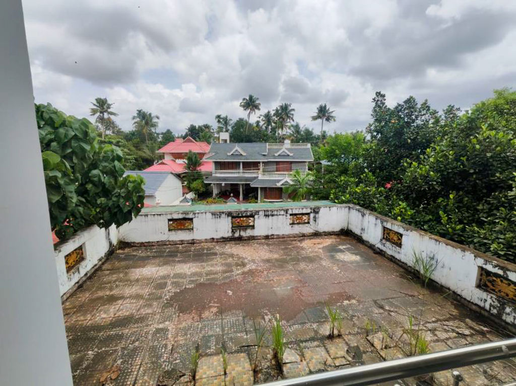 3000 square feet Individual House for sale in SREEMANIKANDAN, NELLAYI Parappukkara — photo 31