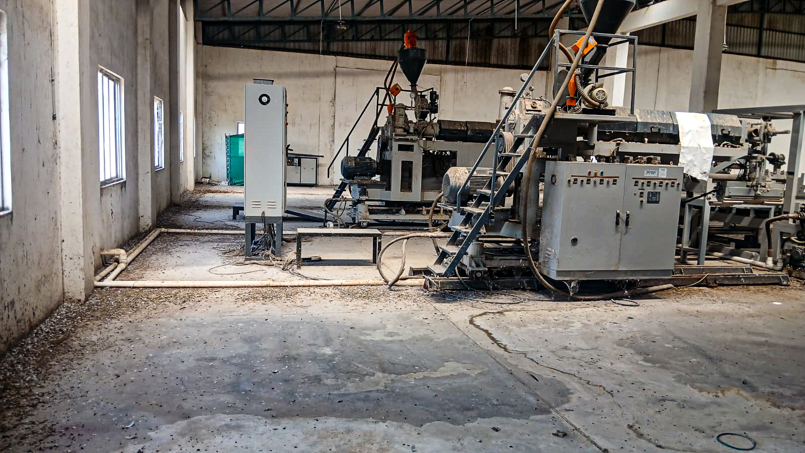 Industrial Plot with Factory Building for sale in At Vegdi, Taluka Dhoraji, District Rajkot. Middle Class Locality. GIDC Dhoraji Vegadi — photo 2