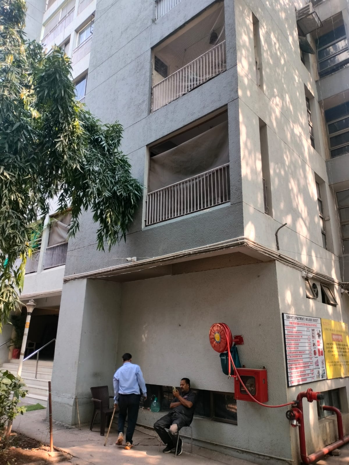 2 BHK Flat for sale in SUNIKET APARTMENT, RESIDENTIAL AREA Indore — photo 4