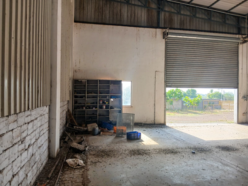 Industrial Plot with Factory Building for sale in Situated at Vegadi, Taluka Dhoraji, District Rajkot. Middle Class Locality. GIDC Dhoraji Vegadi — photo 4