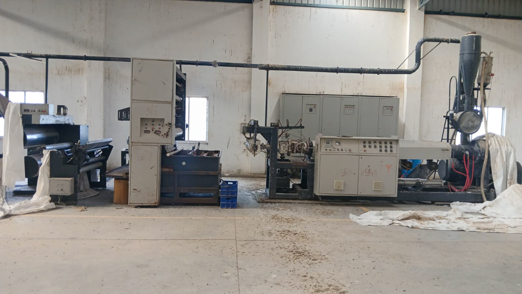 Industrial Plot with Factory Building for sale in Situated at Vegadi, Taluka Dhoraji, District Rajkot. Middle Class Locality. GIDC Dhoraji Vegadi — photo 10