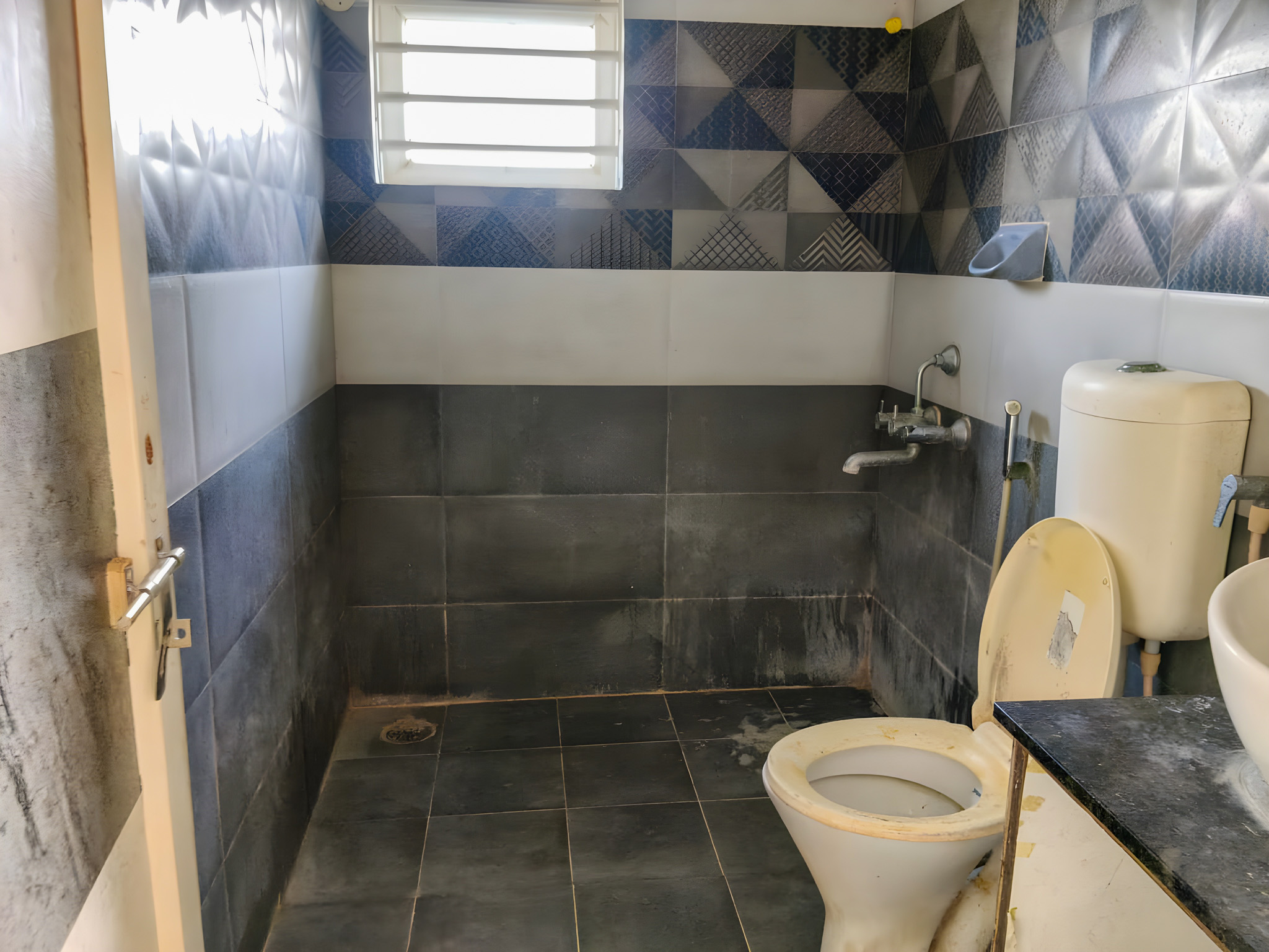 2 BHK Flat for sale in Smt Nallamekala Chamundeswari, GUNTUR Guntur — photo 7