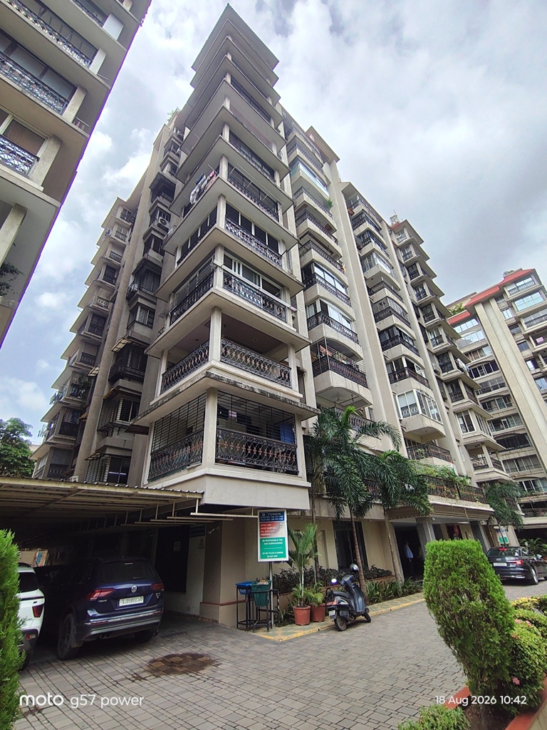 3800 square feet Flat for sale in Bhatar Surat — photo 1