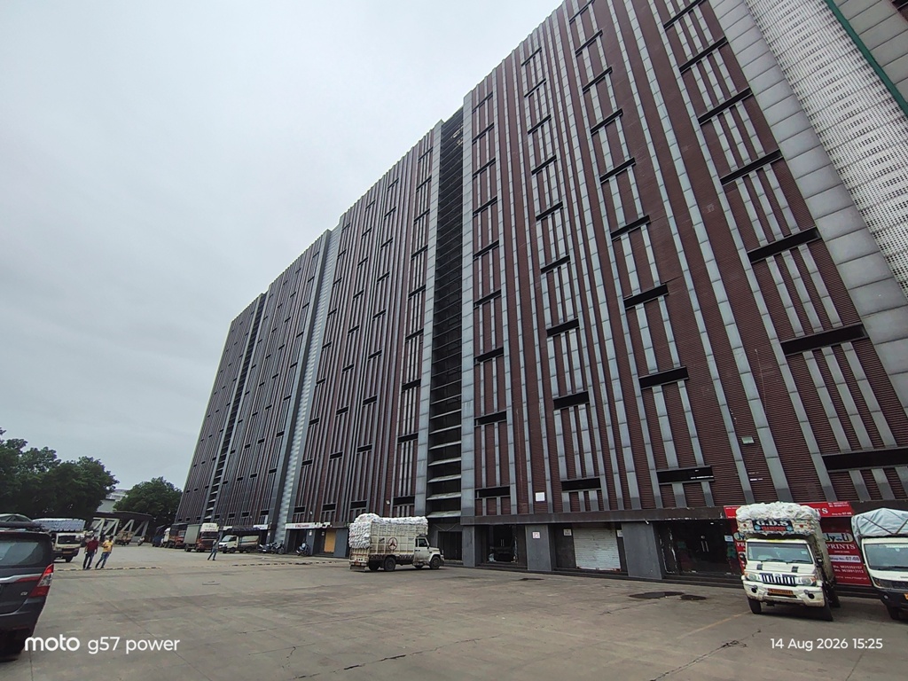 8678.58 square feet Shops for sale in UDHNA Surat — photo 1