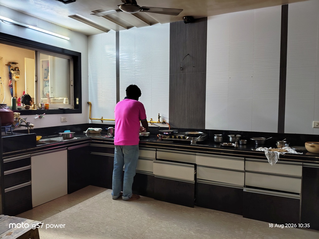3800 square feet Flat for sale in Bhatar Surat — photo 2