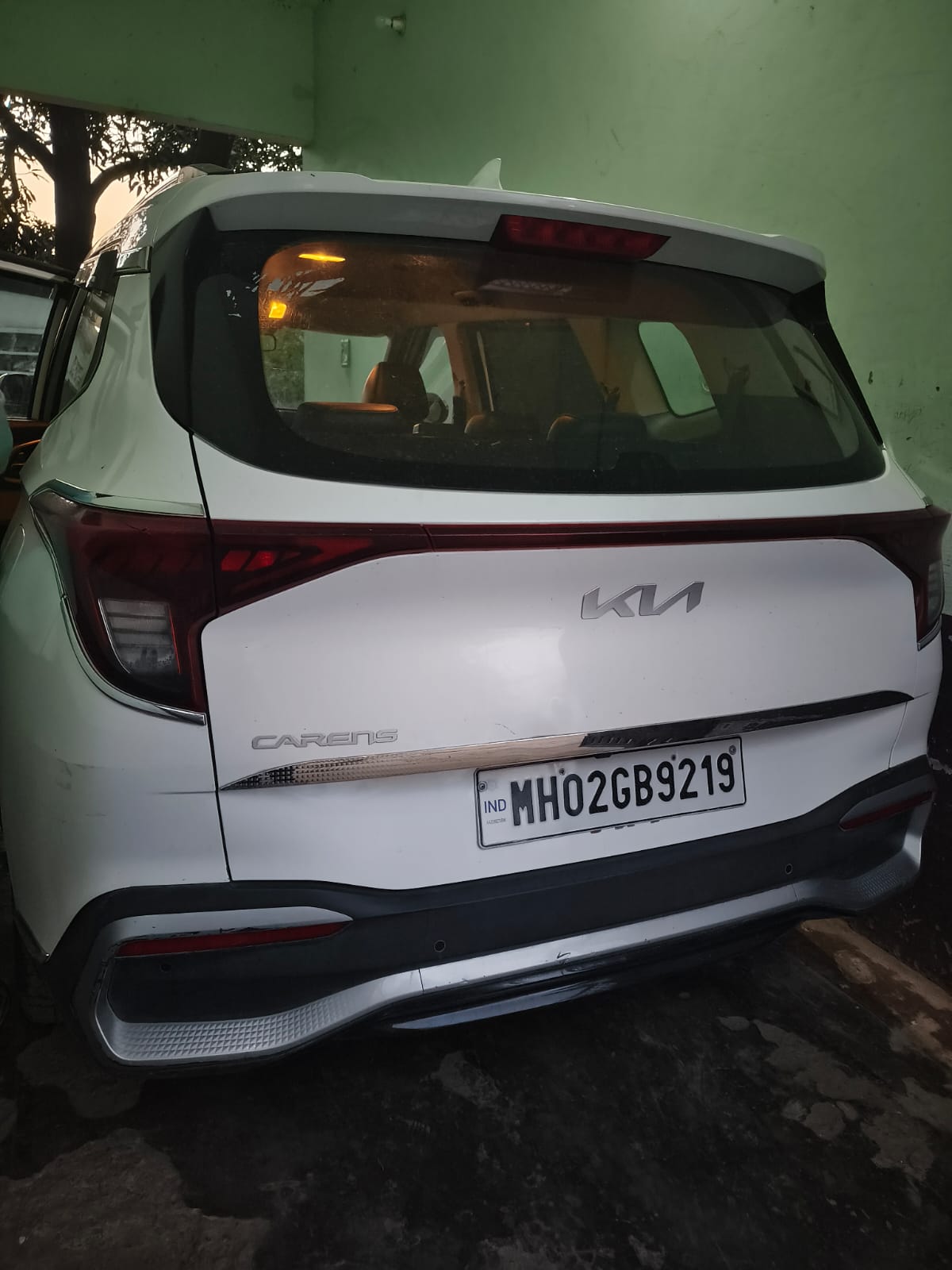 2024 Kia Carens Prestige MPV 33430 km 2 years for sale in Sai parking Mumbai — photo 5