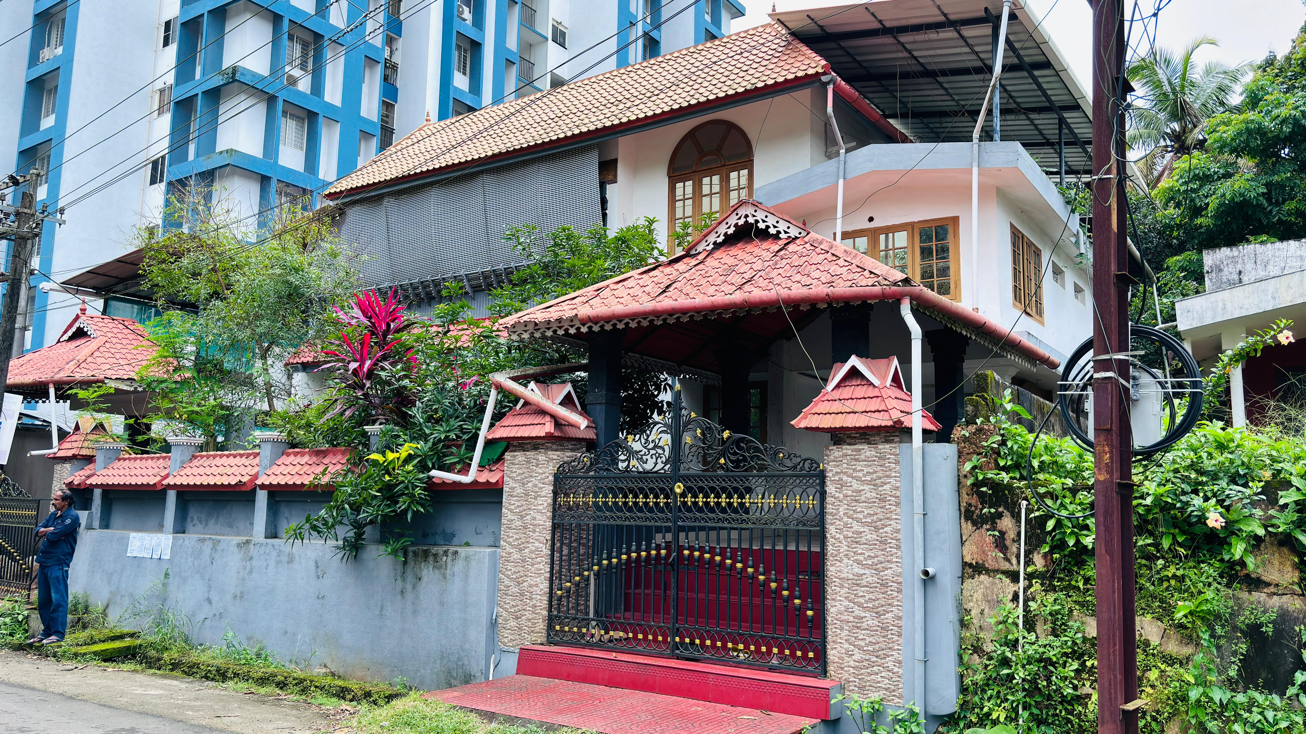 Individual House for sale in Aluva — photo 1