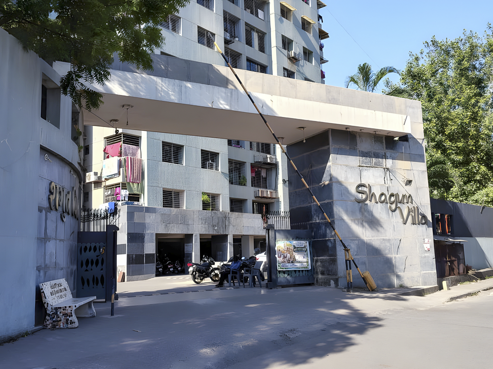 Flat for sale in Residential Flat no A-1301 Althan Ta: Choryasi, Dist: Surat, Surat — photo 1