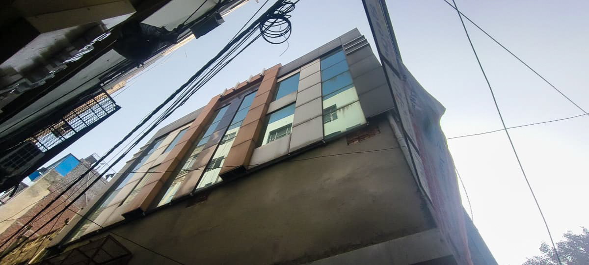 1000 square feet Shops for sale in KAROL BAGH New Delhi — photo 5