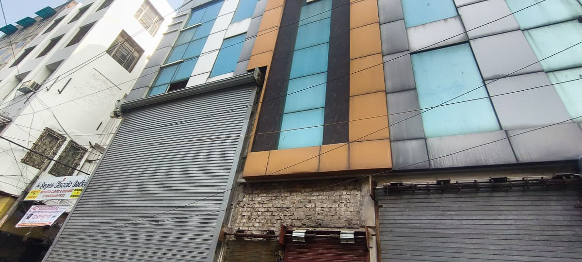 1000 square feet Shops for sale in KAROL BAGH New Delhi — photo 6